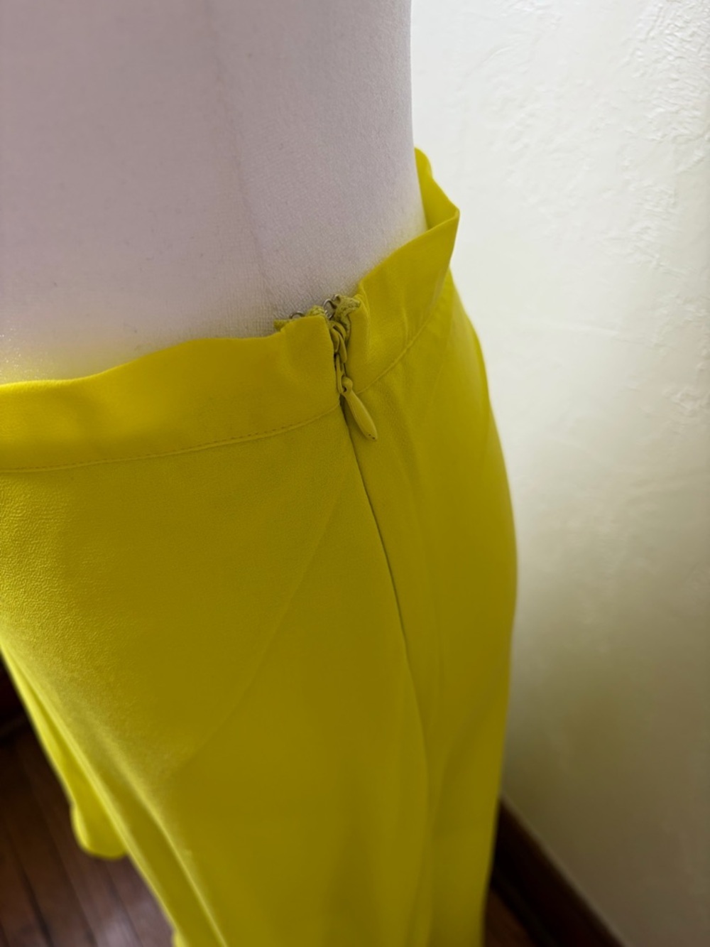 Bebe Neon Yellow Asymmetrical Maxi Skirt Sheer Overlay High Low Size 6 - Picture 6 of 10